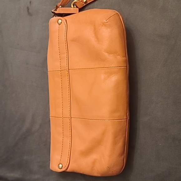 (CCO!)COACH - Large Clutch - Picture 2 of 8